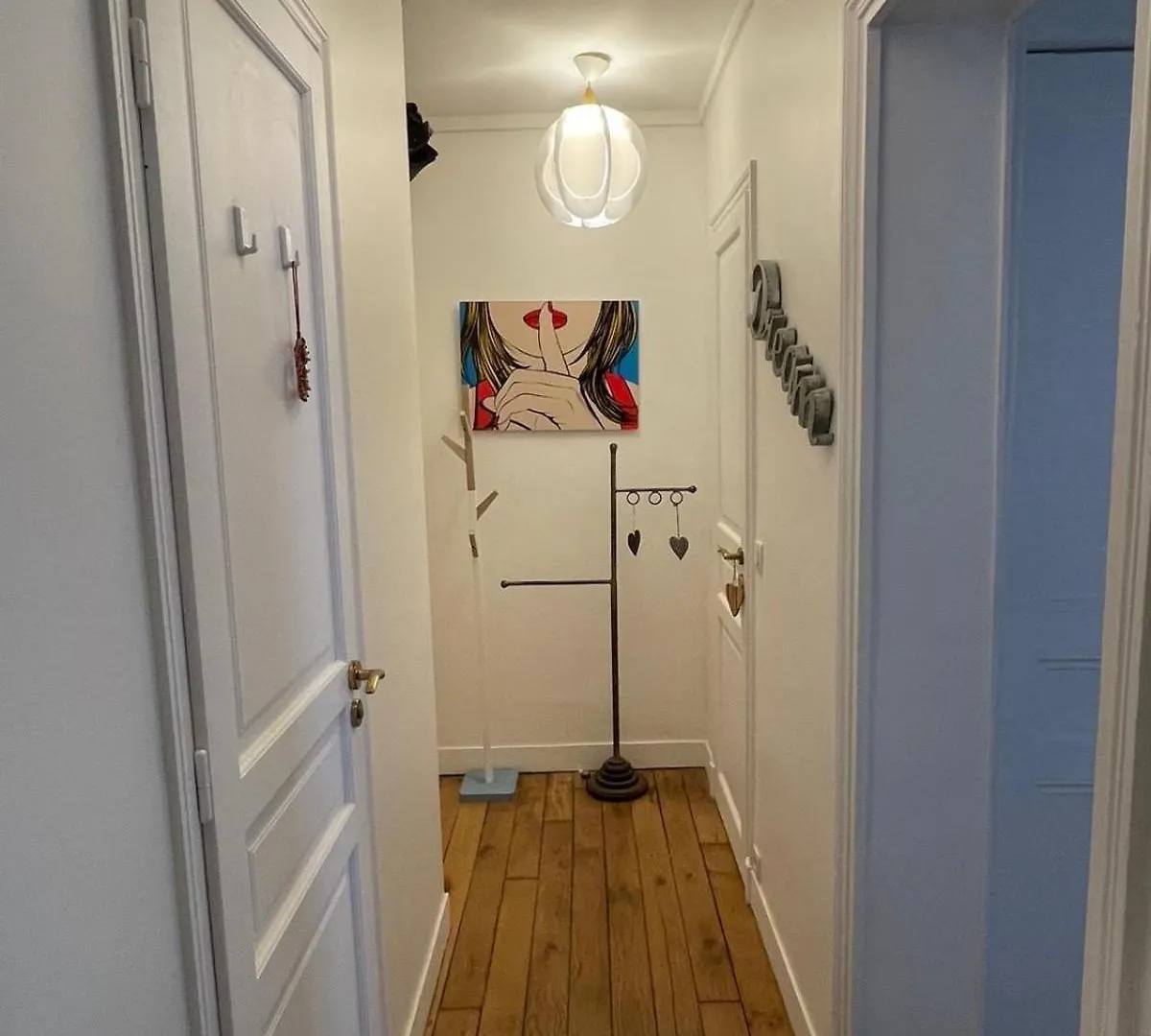 Charming And Bright Flat In A Very Convenient Area Paris Apartment
